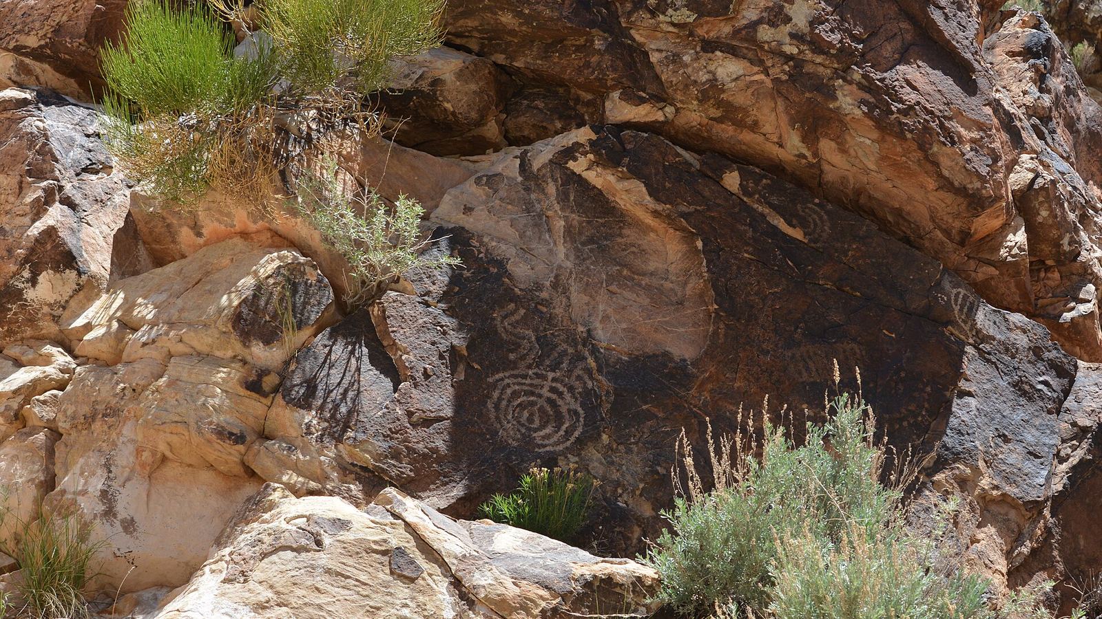 Parowan Gap Petroglyphs. Photo by Jeremy T. Dyer, Utah BLM Digital Media and Public Affairs Specialist.